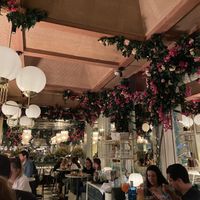 Deco  at Villa Capri in Madrid