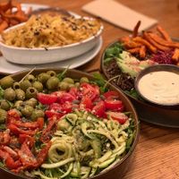 Salat Bowls & Mac’n Cheeze at Froindlichst in Berlin