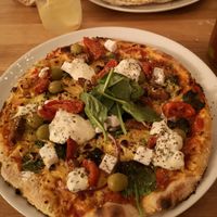 Greeky leaks pizza at Froindlichst in Berlin