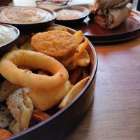 Bruitto and mixed fries at Froindlichst in Berlin