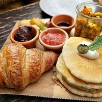 Breakfast for two at Froindlichst in Berlin