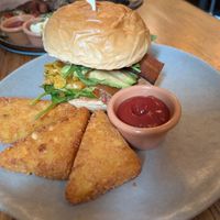 Breakfast burger at Froindlichst in Berlin