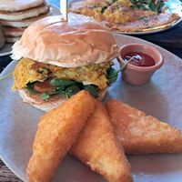 Breakfast burger at Froindlichst in Berlin