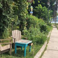 À l'entrée du restaurant il y a une autre table at Maracuyá in Flores