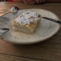 Nachtisch in Blätterteig mit Mandelcreme #Veganuary at Apostel's in Munich