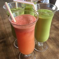 Avocado Smoothie and Mixed Fruit Juice at Nature Vegetarian Restaurant 大自然美蔬食馆 in Batam