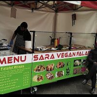 Fresh falafel 100% Vegan 🌱🌱 delicious 🥙🌱💚 at Sara Falafel  in West London