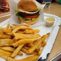 Vegan Hello! Burger with mustard sauce at Hello! in Medellin