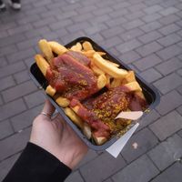 Vegan sausage with fries at My Curry Wurst in Cologne