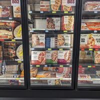 Vegan pizza at Woodman's in Appleton