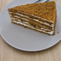 🍯 🎂 at Loving Hut - Vinohrady in Prague