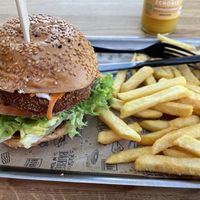 Sieler Edel Pilz Bio Vegan Burger  at KÖÖK in Neuharlingersiel