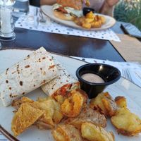 Vegan wrap & burger at Horizon in Zakynthos