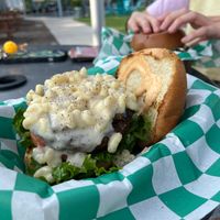 Vegan Mac & Cheese burger with tempeh bacon at Plantology in Gainesville