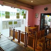 Không gian ngồi trong nhà (có điều hòa) at May Trang - White Cloud in Hanoi