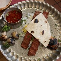 Vegane Hackspieße mit Grillgemüse & persischem Knusperreis   at Zarathustra in Cologne