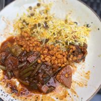 Byriani, Linsen und Gemüse in süßer Tomatensoße  at Zarathustra in Cologne