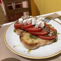 Tiborna de tomate e queijo feta  at Dona Tengarrinha in Beja