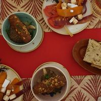 Salada de cogumelos e queijo feta, croquete de alheira at Dona Tengarrinha in Beja
