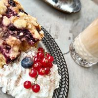 Blueberry Cake and Iced Latte at Esskalation in Bonn