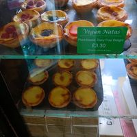 Clearly labelled vegan pastel de nata at Café de Nata in South West London