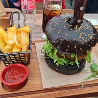 Vegan zucchini falafel burger at Agrippina Street Food in Pula