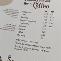 plant milk options at Bagels & Beans - Raadhuisstraat in Amsterdam