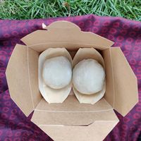 Matcha ice cream mochi at Také in Ghent