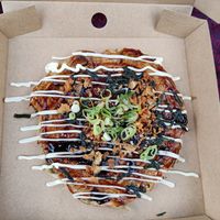 Okonomiyaki ("Japanese pizza") at Také in Ghent