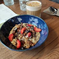 Каша на растительном молоке at Gnezdo in Tula