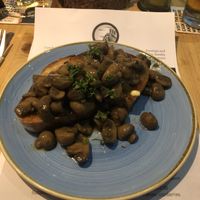 garlic mushrooms at The Ship Inn in Holt