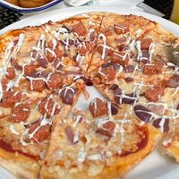 You Won’t Re-Greta pizza (no peppers or pesto)  at The Oak Tree Inn in Balmaha