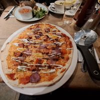 Vegan pizza at The Oak Tree Inn in Balmaha
