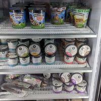 Vegan ice cream selection (June 2023) at Congelados Acevedo in Navarra