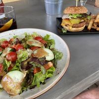 Mixed salad & vegan burger  at Bar Esperanza in Campos