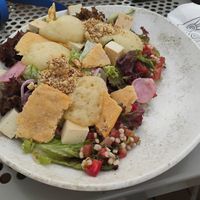Salad with smoked tofu at Linea - Closer To The Moon in Bucharest