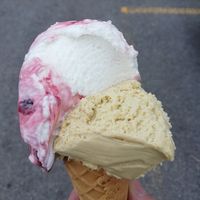 Pistacchio e amarena at Gelateria VerderosA in Bergamo