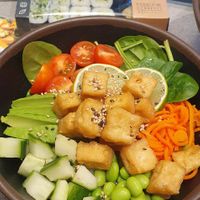 Build your bowl made fully vegan & cucumber sushi at Sushi Supply in Hamburg