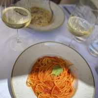 spaghetti al pomodoro e basil 🤌🏼🇮🇹 at Zero Nodi in Rome