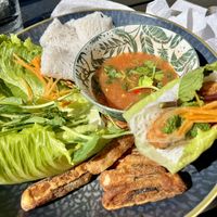 ONE-BITE ‘FISH’ SALAD. soooo good!! you can roll it to salad rolls. ohmg ✨💖🤤🙏✨   at Thai Vegan Kitchen in Helsinki