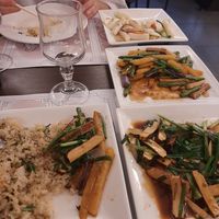 Gnocchi con verdure, tre sapori di terra, tofu secco con erba cipollina e riso con foglie di senape. at Yuebinlou in Milan