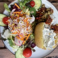 Vegane Ofenkartoffel  at Karlsons in Hamburg