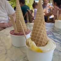 Pedi 3 helados en 1: chirimoya alegre, pistacho y maní sal de mar 😻 #Veganuary at Auguri - MUT in Las Condes