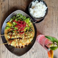 Long Live the Chicken + Pink Rose at GAO Vegan in Leipzig