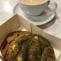 Galletitas de chocolate y de marcha at Josie Factory in Bayonne