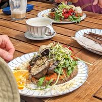 Stulle mit veganen Mozzarella at Nora's Deli - Sielwall in Bremen