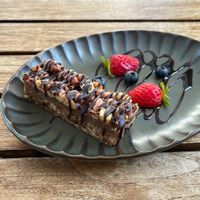 Snickers Kuchen   at Nora's Deli - Sielwall in Bremen