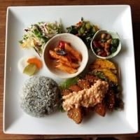 vegan platter at Magokoro in Kamakura