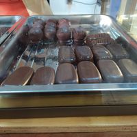 Filled chocolates at Panadería y Pastelería Pan & Paz - Maybe closed in Vina Del Mar