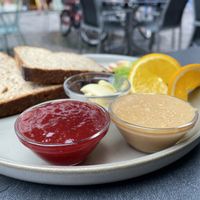Peanutbutter and Jelly at Label Coffee in Paderborn